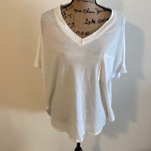 Vneck white tshirt with pocket